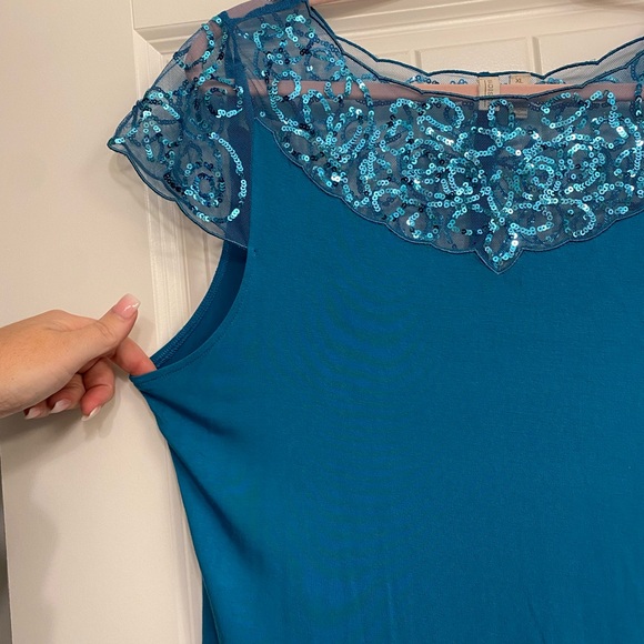 Madison Sequin Cap Sleeve Top - Picture 3 of 6